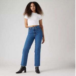 Levi’s Ribcage Straight Ankle Jean Medium Wash